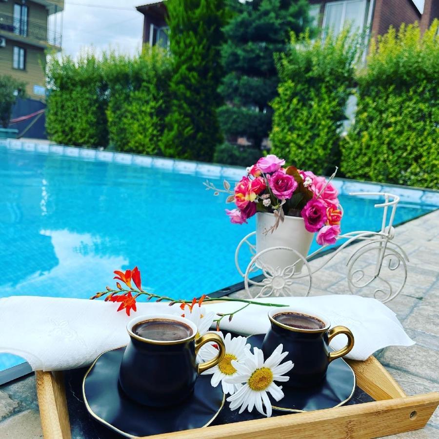 Hotel Buta Batumi Bagian luar foto