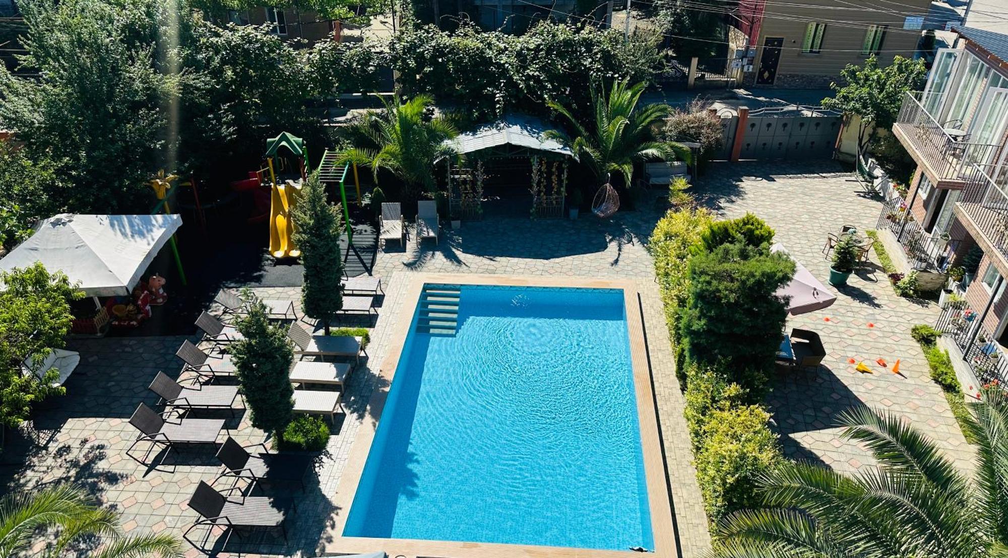 Hotel Buta Batumi Bagian luar foto