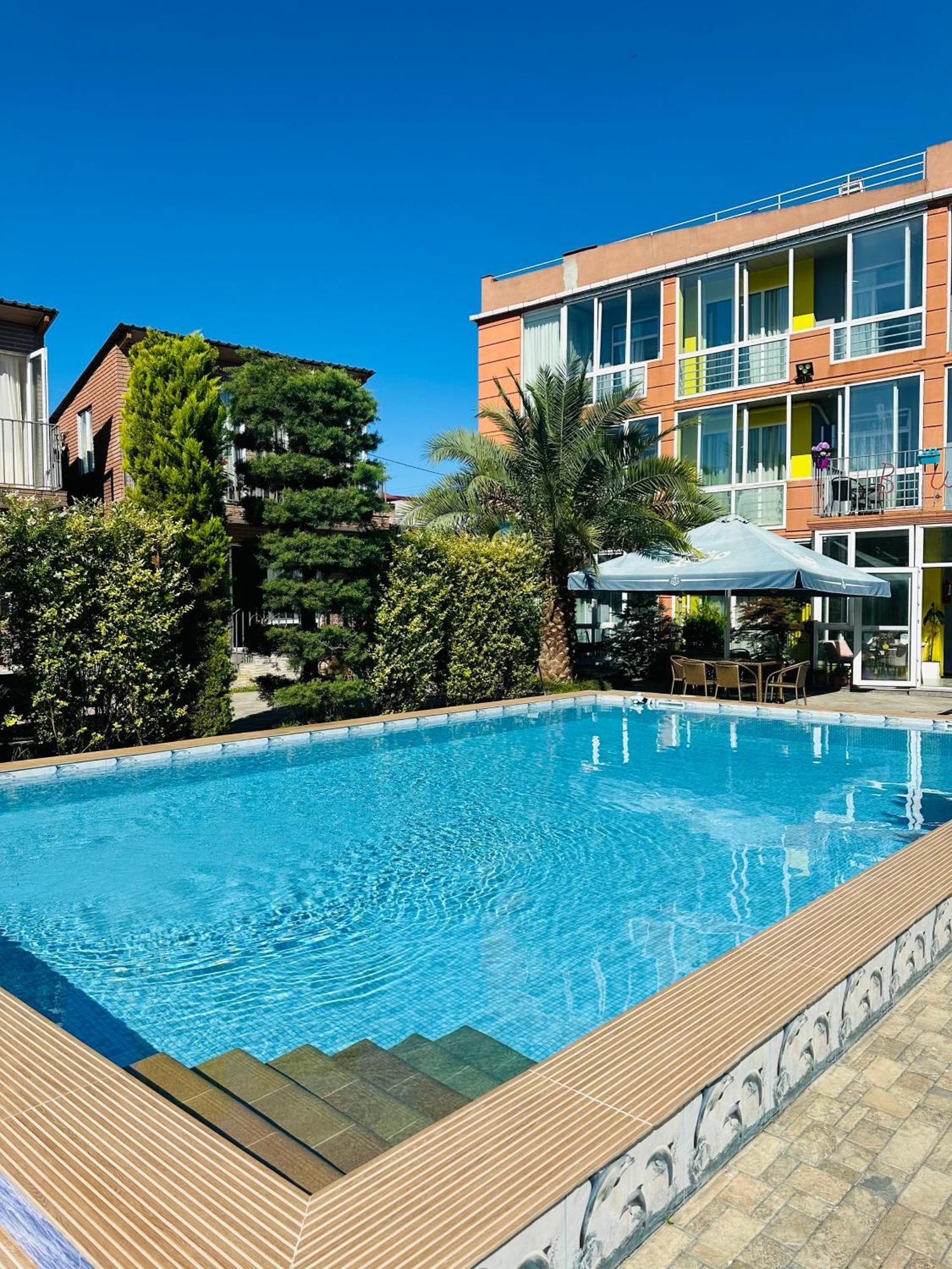 Hotel Buta Batumi Bagian luar foto