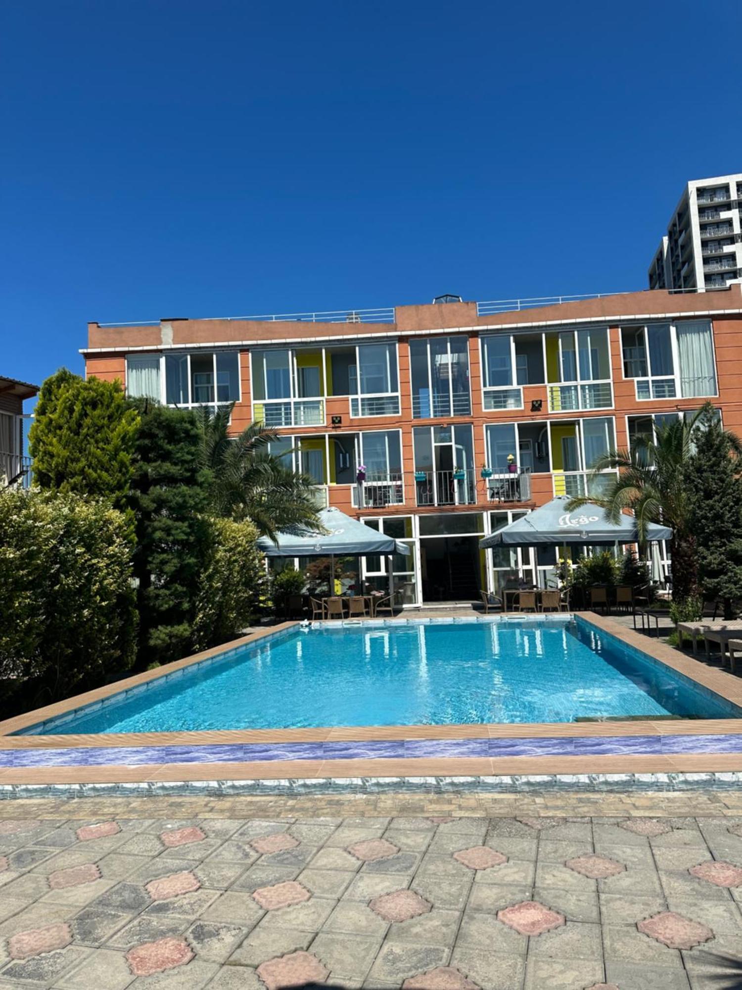 Hotel Buta Batumi Bagian luar foto