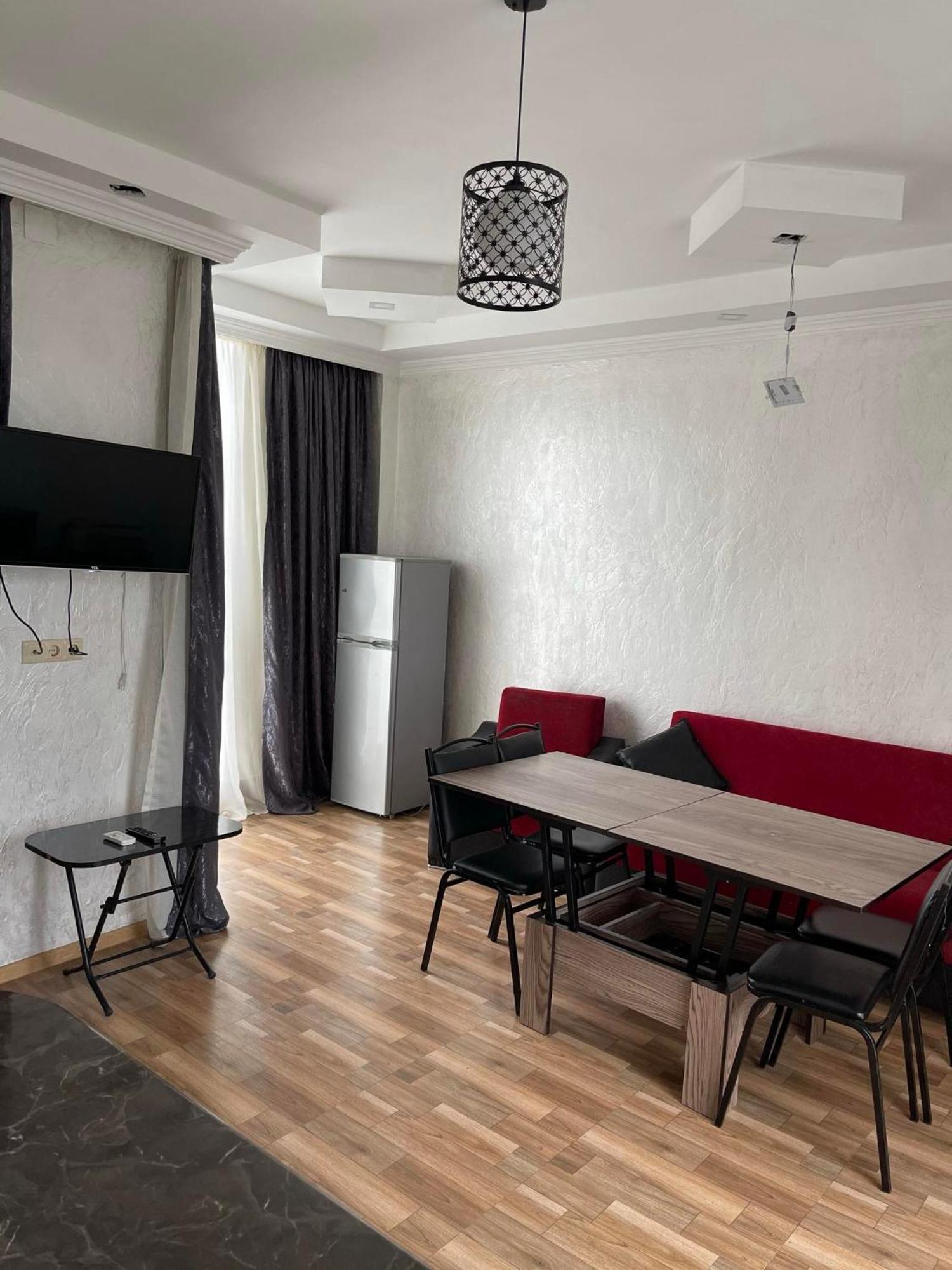 Hotel Buta Batumi Bagian luar foto
