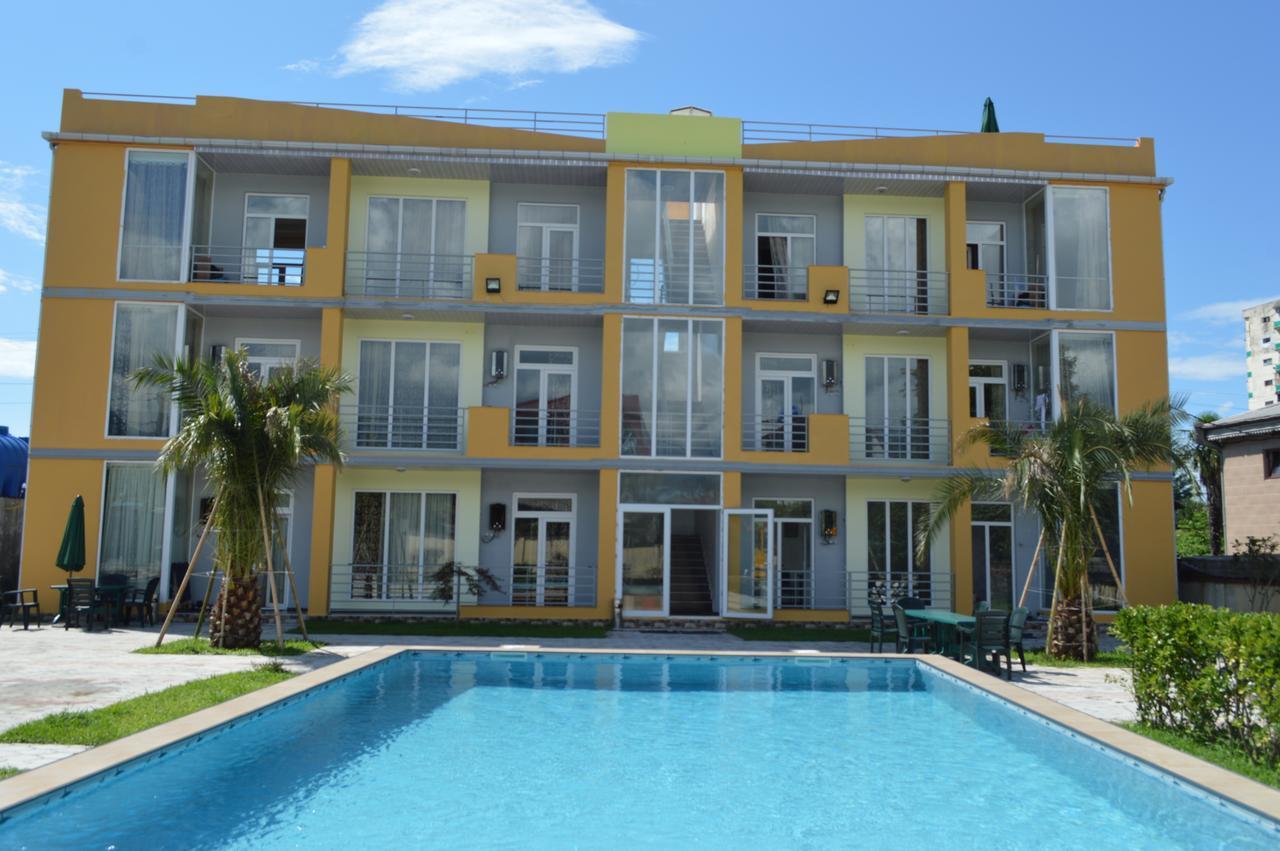 Hotel Buta Batumi Bagian luar foto