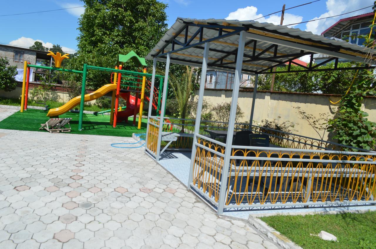 Hotel Buta Batumi Bagian luar foto