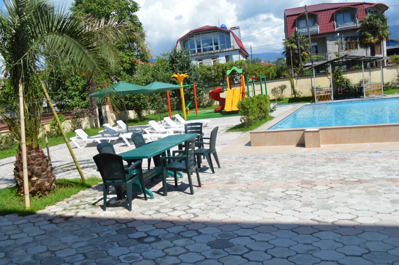 Hotel Buta Batumi Bagian luar foto