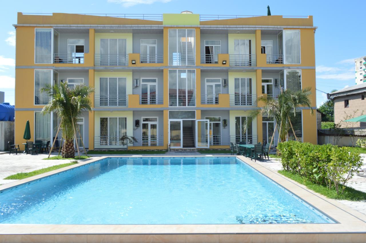 Hotel Buta Batumi Bagian luar foto